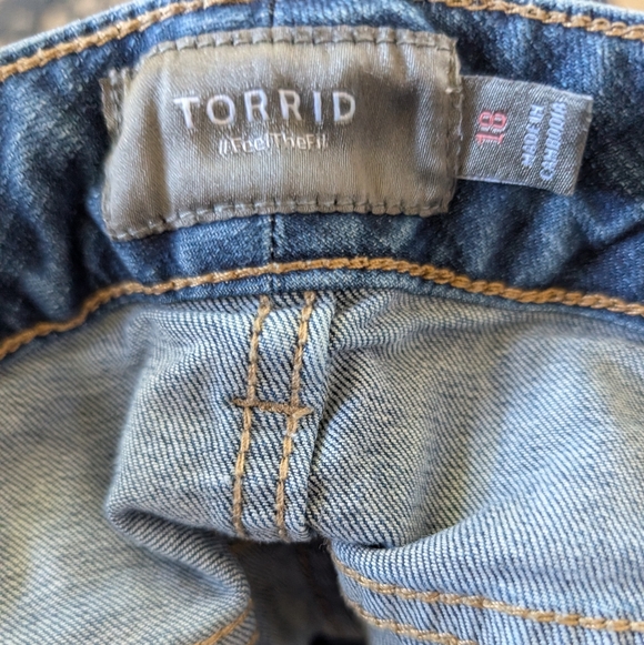 Torrid Classic Blue Jean Shorts - Picture 5 of 6